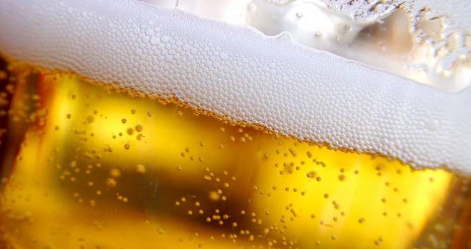 Dezavantajele si beneficiile consumului de bere