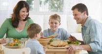 De ce ar trebui sa servim masa alaturi de membrii familiei?