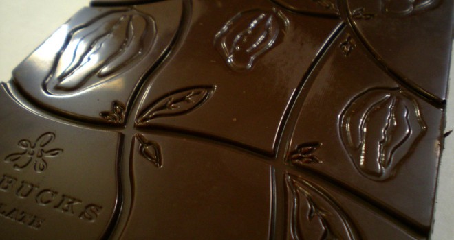 Ciocolata neagra imbunatateste vederea