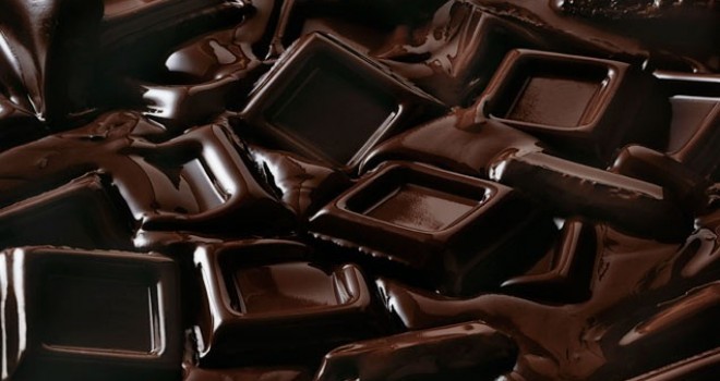 Cat de sanatoasa este ciocolata neagra?
